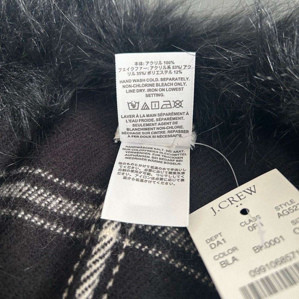 NEW J.CREW Cape With Black Faux Fur Collar Plaid Black/White ONE SIZE - Picture 8 of 11